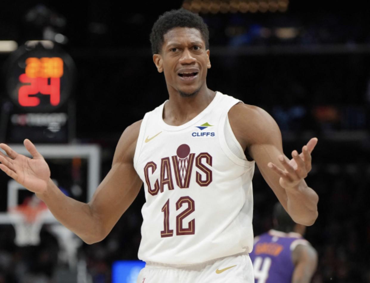 开云体育-队内赛季报销第三人，记者：国王德安德烈-亨特将接受眼部手术