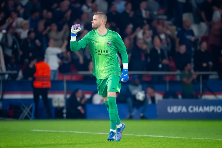 官方网站-桑巴：舍瓦利耶没想到会经历这样的赛季，相信他能迅速反弹